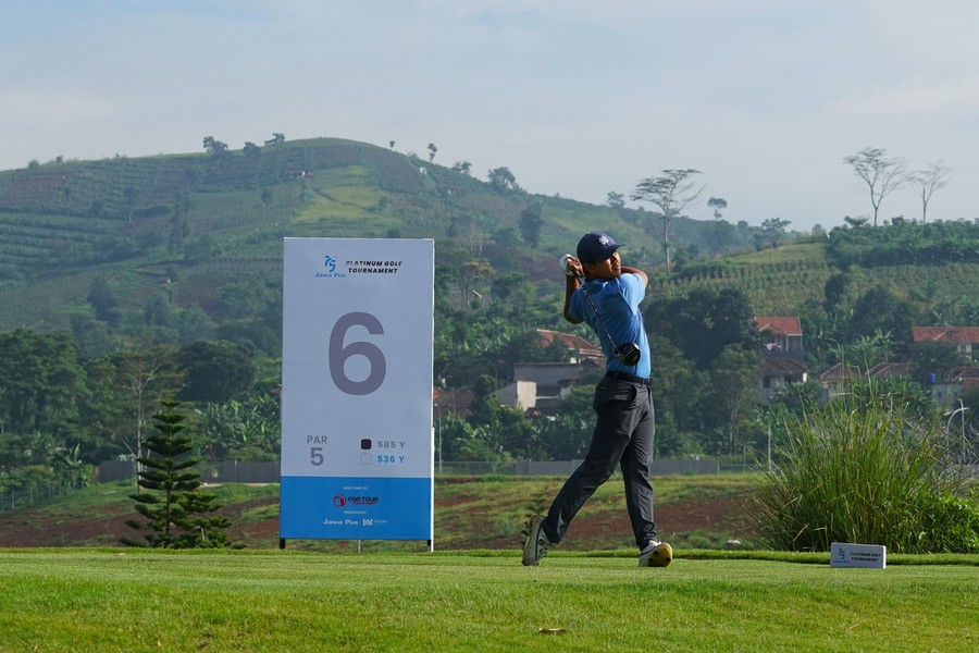 Kevin Akbar Pimpin 75th Jawa Pos Platinum Golf Tournament Series #2